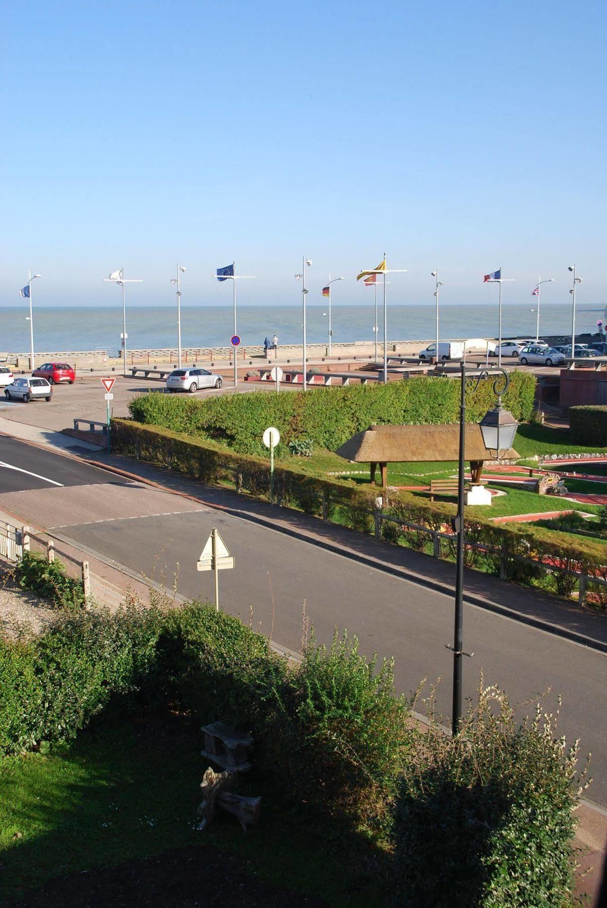 Hotel Des Bains Veulettes-sur-Mer Exteriör bild